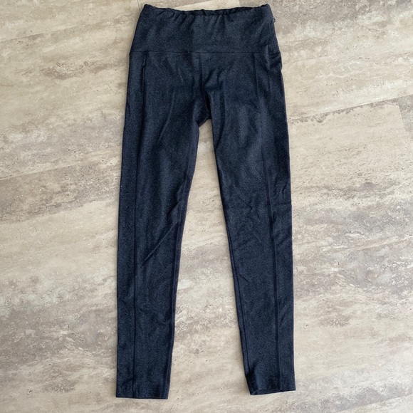 Oiselle Women's Lesley Knickers - High Compression Running Capri Tights With Pocket